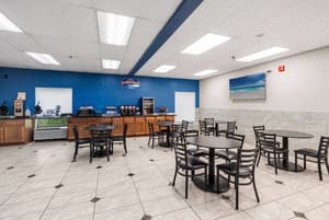 thumbnail: Breakfast area