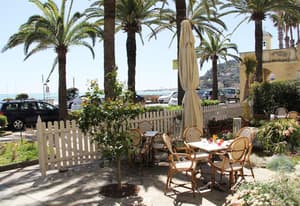 thumbnail: Terrace