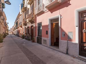 thumbnail: Exterior