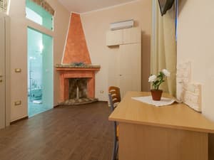 thumbnail: Interior detail