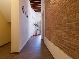 thumbnail: Hallway