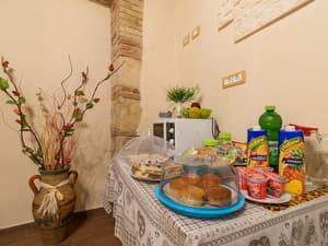 thumbnail: Breakfast area