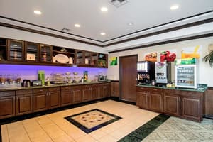 thumbnail: Breakfast area
