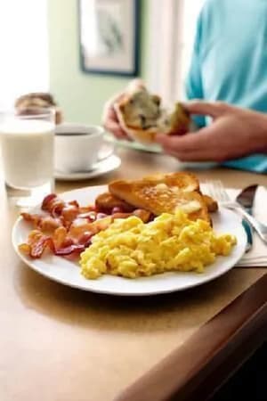 thumbnail: Breakfast area