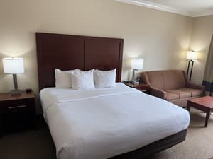 thumbnail: Interior entrance