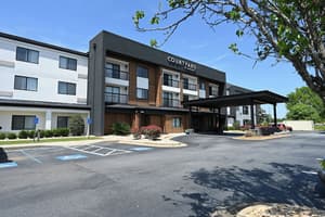 thumbnail: Front of property