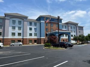 thumbnail: Exterior