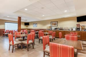 thumbnail: Breakfast area