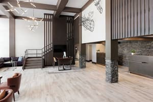 thumbnail: Lobby lounge