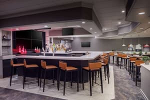 thumbnail: Bar (on property)