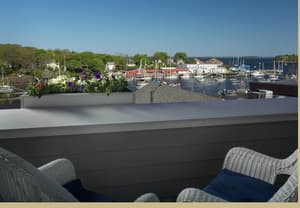 thumbnail: Balcony view