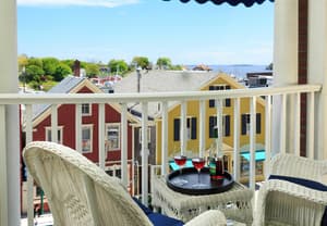 thumbnail: Balcony