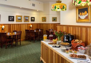 thumbnail: Breakfast area