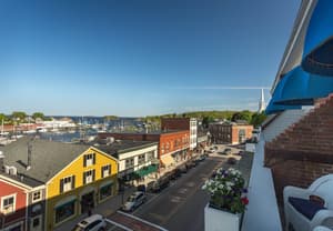 thumbnail: Balcony view