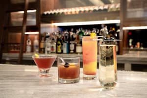 thumbnail: Bar (on property)