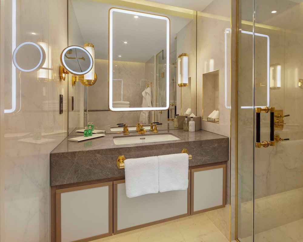 Bathroom shower