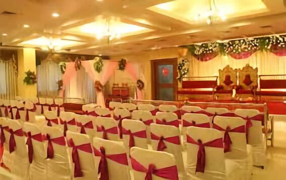 Indoor wedding