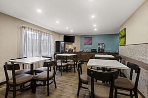 thumbnail: Breakfast area
