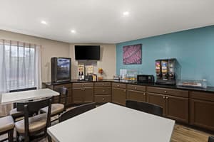 thumbnail: Breakfast area