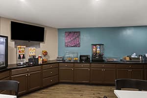thumbnail: Breakfast area