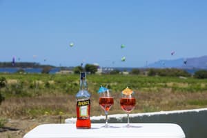 thumbnail: Outdoor dining