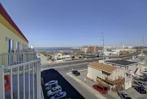 thumbnail: Balcony view