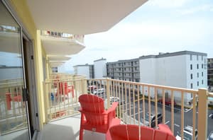 thumbnail: Front of property
