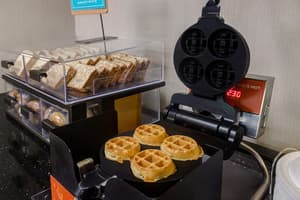 thumbnail: Breakfast area