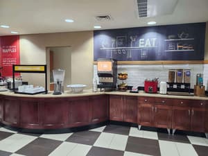 thumbnail: Breakfast area