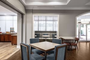 thumbnail: Breakfast area