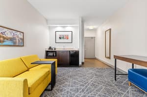 thumbnail: Minibar