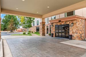 thumbnail: Exterior