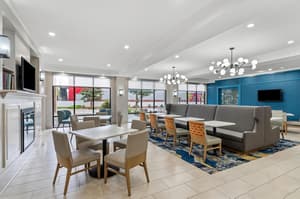 thumbnail: Breakfast area