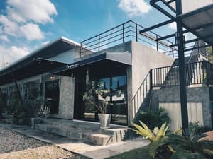 thumbnail: Exterior