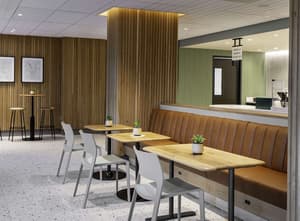 thumbnail: Restaurant