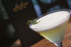 thumbnail: Bar (on property)