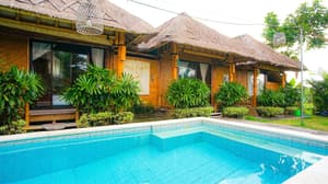 thumbnail: Outdoor pool