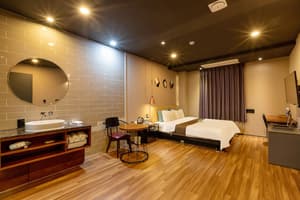thumbnail: Room