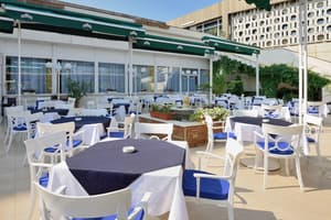 thumbnail: Outdoor dining
