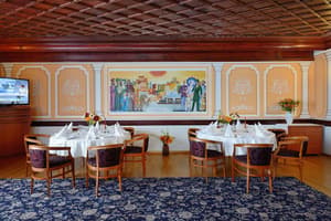 thumbnail: Restaurant