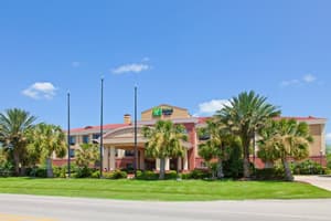 thumbnail: Hotel Exterior
