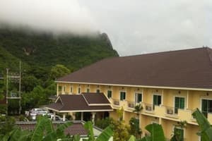 thumbnail: Exterior