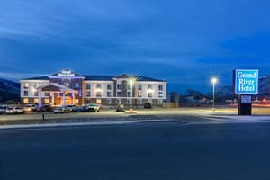 thumbnail: Front of property - evening/night