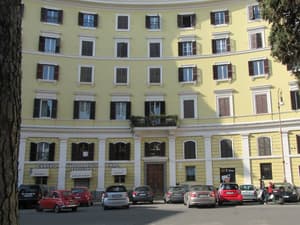 thumbnail: Front of property