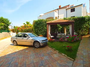 thumbnail: Exterior