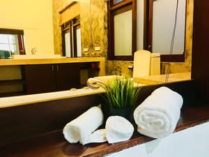 thumbnail: Bathroom amenities