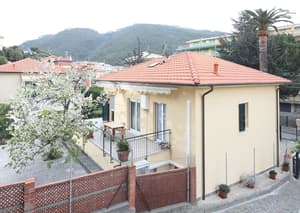 thumbnail: Exterior