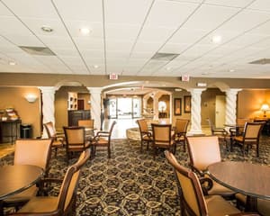 thumbnail: Breakfast area
