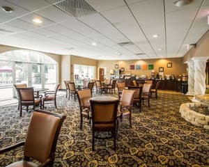 thumbnail: Breakfast area