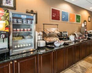 thumbnail: Breakfast area